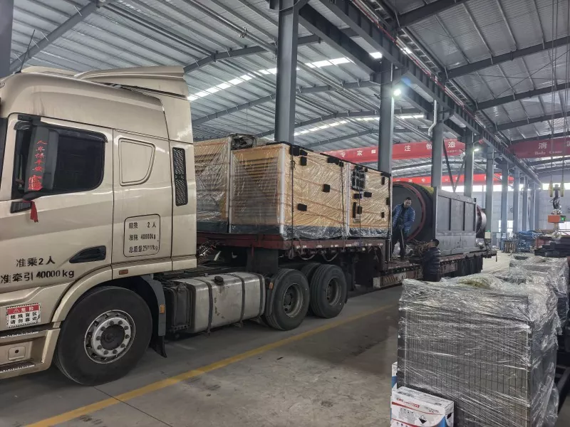 జింకీ మైనింగ్ మెషినరీ డ్రమ్‌ను వేరుచేసే మరియు సహాయక సామగ్రిని రష్యాకు పంపుతుంది